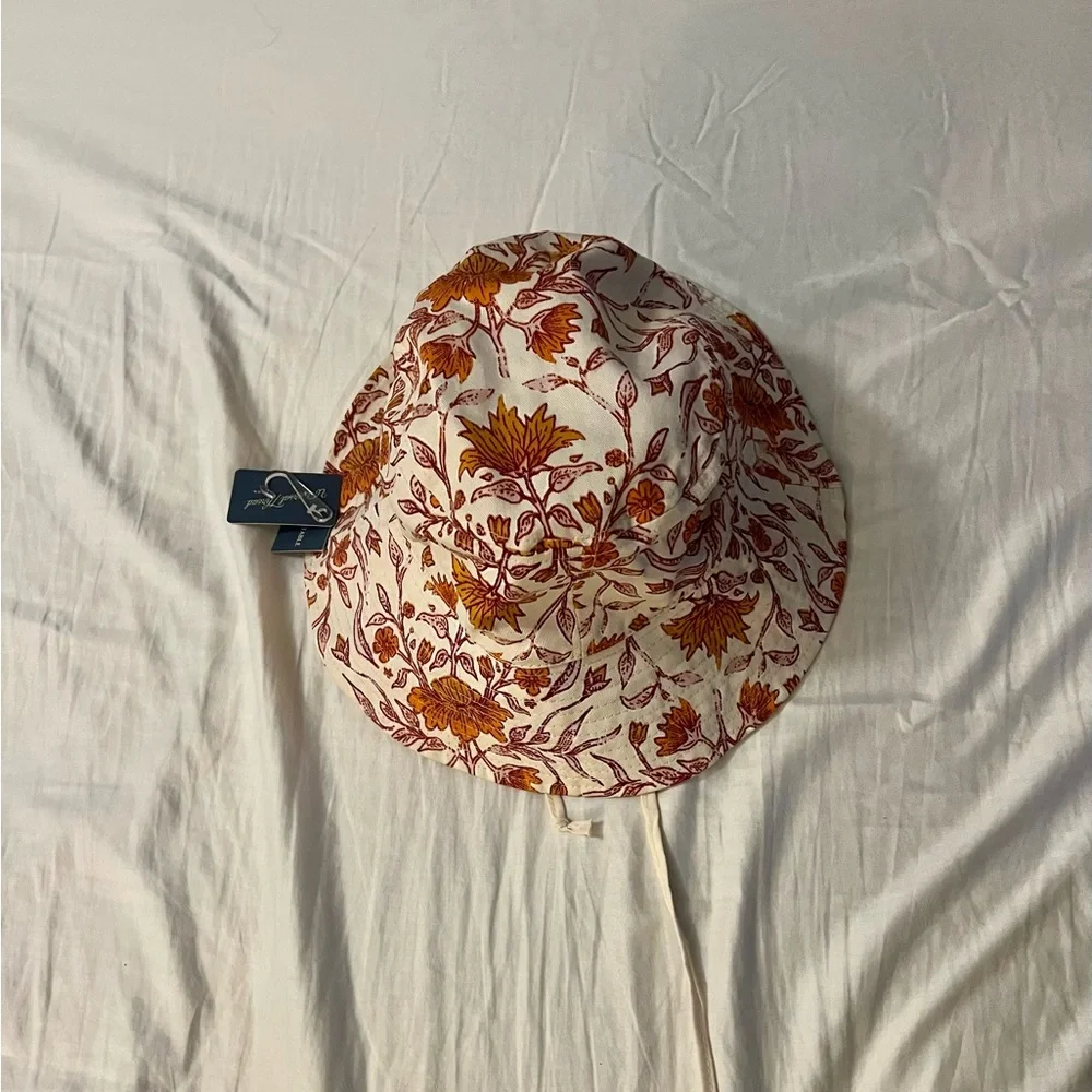 Bucket hat with drawstrings - Picture 1 of 2